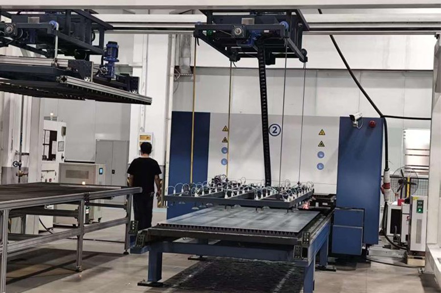 Automatic Feeding Machine